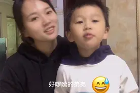 6岁的哥哥生病不舒服，小妹10分钟煮好一顿午餐，可怜天下父母心