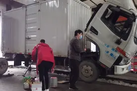 带着机油去江淮售后点保养货车，收费项目清晰，服务站还免工时费视频封面