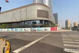 看一下天津第一大高楼周大福，100多层，看看里面到底长什么样视频封面