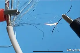 苹果数据线发黑氧化！做到这一点，一条线可以送走你2台手机！视频封面