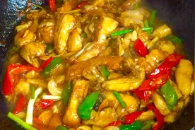 教你做“赣南小炒鱼”，赣南人家都会做的特色菜，吃过后恋恋不忘