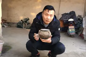 农村灶台上装油的罐子，除了装油还有一个年代背景的故事！视频封面