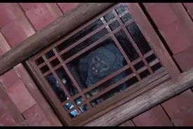 僵尸先生：这僵尸成精了，眼睛看得见，从屋顶进屋，高智商视频封面