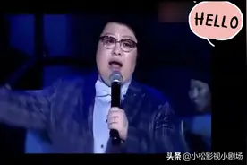 蒋欣演唱《那片海》，韩红给她换了个话筒，全场瞬间炸锅了。视频封面