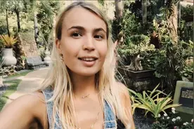 在全球最大的泳池嗨皮，俄罗斯美女泰国玩疯了，你敢来挑战吗视频封面