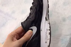 旅游鞋鞋边不小心粘上沥青了，四种方法教你简单祛除，快来看看吧视频封面