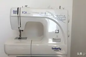 这款缝纫机型号是8290，型号就在缝纫机下面标着。视频封面