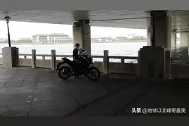 户外捞鱼虾图片