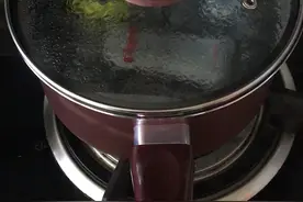 孩子快出生了，先来个奶瓶消毒～视频封面