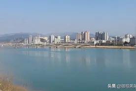 桥不一样，看的人心情也不一样。图片