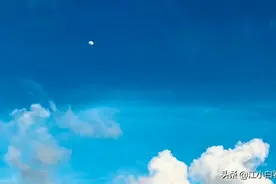 我觉得你好美，就拍到你了，与你无关。 ​​​图片