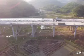 玉湛高速陆川北互通与收费站进出口视频封面