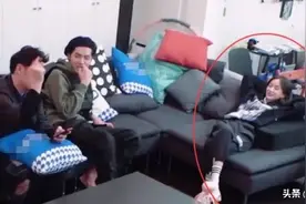看这个明星躺卧的姿势，猜猜她是谁，以前是做什么职业的！图片