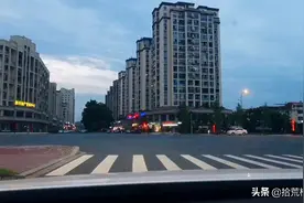 浙江四线城市，豪车最多素质最差的街道。视频封面