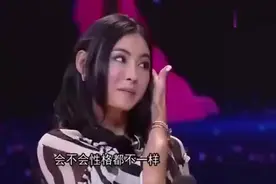 #Lucas腹肌# 张柏芝晒俩儿子游泳视频，Lucas小小年纪就有腹肌了，厉害了，张柏芝之前还预测大儿子以后会喜欢长腿美女视频封面