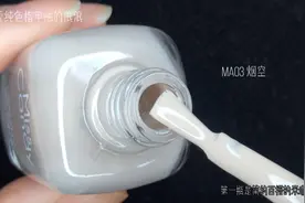 米咖浅棕简约跳色美甲🧶附提高牢固性tips视频封面