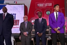 #2019NBA选秀# 鹈鹕抽中状元签；湖人抽中第四顺位！视频封面