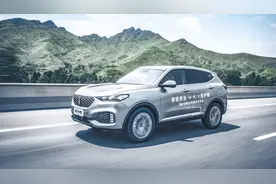 又短又快看新车 体验WEY 新VV6视频封面