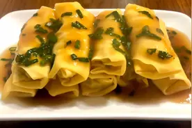 百叶包肉这样做，外观金黄，吃起来口感有层次，隔壁小孩又馋哭了视频封面