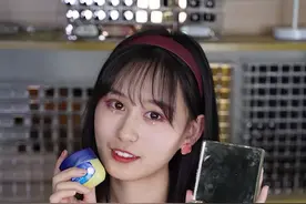 闲置的眼影盘不要扔，教你一秒变七彩睫毛膏