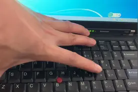 电脑键盘打不出英文字母，按一下组合键就好了视频封面