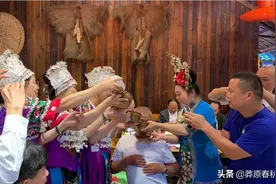 热情好客的贵州苗族女子图片
