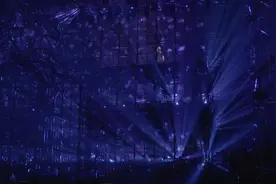 演唱会上最感动的就是全场大合唱了吧！