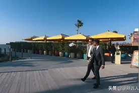 走 去迪拜买一块小岛 永久产权啦视频封面