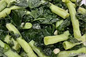 很多人竟然不知道豆角叶炒豆角这么好吃，还清热解毒，口感甘香！