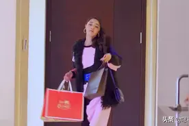 老婆天天在网上炫富，无意暴漏了老公的身家背景，结局惨了…视频封面