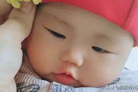 记录她每一天的成长，让她在爱里成长。图片