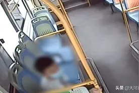 洛阳一儿童独自坐公交，终点站跟着司机不敢下车、哭得让人揪心视频封面