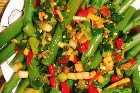 家庭版简单凉拌芦笋，清甜爽口，营养又健康，特别适合减肥妹子吃视频封面