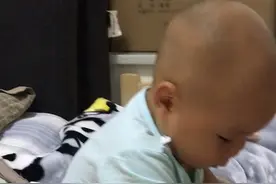 “嘎咕嘎咕”是啥？教粑粑读书的娃