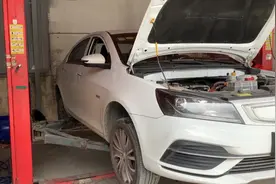 今天开车子去做保养，现场人多需要排队，好在时间不长一会儿就好视频封面