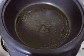 尝试用电火锅做鸡蛋饼，翻车现场！！