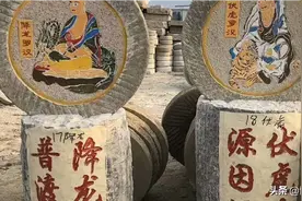 石磙 磨片刻字  完美组合图片