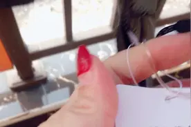 四五十岁的男人少穿西装，冬天有点冷，试试羽绒服帅气保暧又高档视频封面
