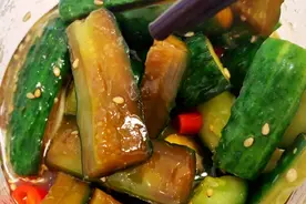 简单易做的腌糖醋黄瓜，开胃又酸甜爽口的小凉菜