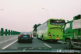 住河北省燕三河县燕郊镇的兄弟姐妹们。出入京都堵车心理平衡了吧视频封面