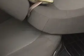 新捷达改床车，一个一字螺丝刀就可以把主驾副驾座椅💺改放平