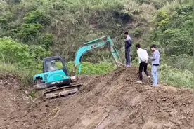 深山养鱼要特别注意，挖鱼塘深度要有2米，挖浅水温会过高视频封面