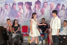 #璇玑种心灯##袁冰妍亲成毅# 《琉璃》线下发布会发生了什么？视频封面