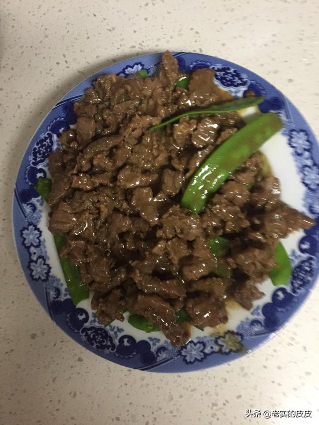 清炒豆腐，滑嫩可口。有时做法简单越有味道。