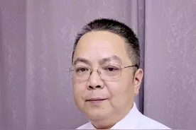 完全自主交的社保与购买商业保险比，哪个比较好呃？视频封面