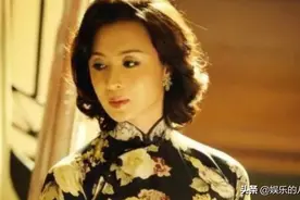 金星回归“男人本色”？一身男装走在街头，看起来好“男性化”图片