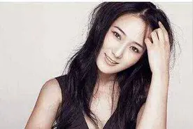 龙梅子VS老猫《爱情专属权》歌词走心，嗓音清新，好听到爆！！视频封面