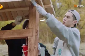 王鹤棣刷油漆戏称“鸳鸯锅”视频封面