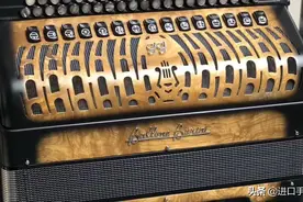 一架手风琴，更是一件工艺品！相信你也会喜欢。图片