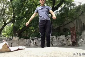 转移地点到护城河边，我就想虐虐肉，却一路像野战打游击一样